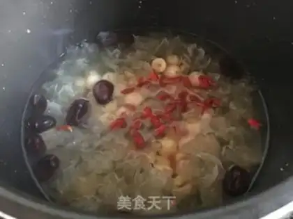 Make Silver Ear Lotus soup step 8