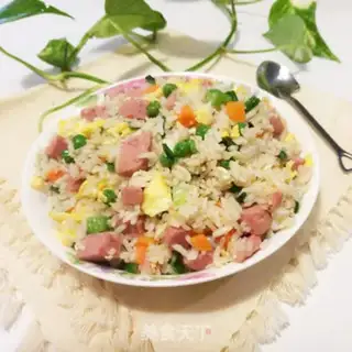 Make Lunch, egg, fried rice step 9