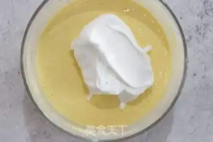 Make Yogurt cake step 4