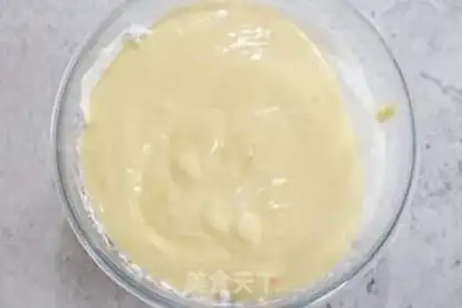 Make Yogurt cake step 5