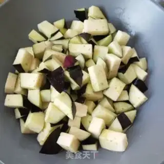 Make Meat and eggplant noodles step 0