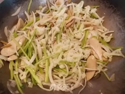 Make Ham sausage and vegetables step 5