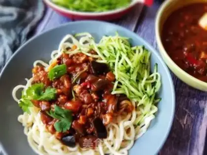 Make Meat and eggplant noodles step 5