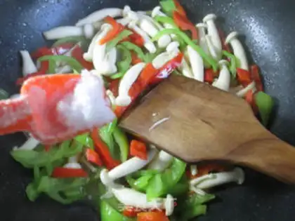 Make Twin peppers and white mushrooms step 5
