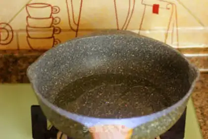 Make Eggs for noodles step 4