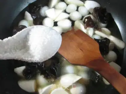 Make Black-mucked quail egg burns white step 6