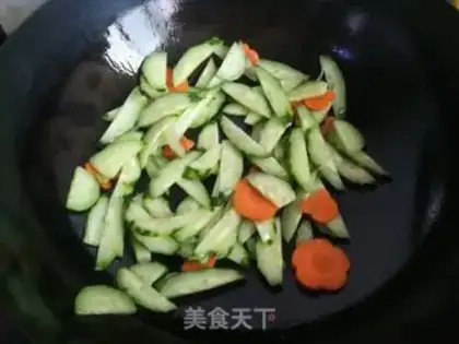 Make The cucumber made black wood step 3