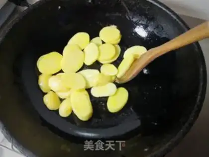 Make Fresh potato noodles step 3