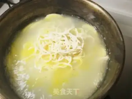 Make Fresh potato noodles step 5
