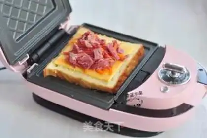 Make Beef cheese sandwich step 3