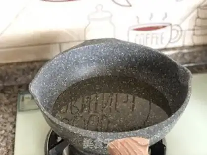 Make Onion noodles step 2