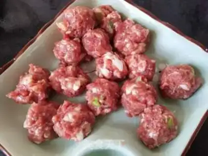Make Tomato beefball soup step 4