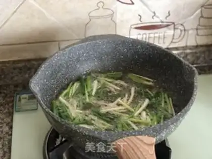 Make Onion noodles step 4