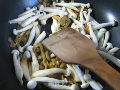 Make ♪ Squeeze the white mushrooms ♪ step 2