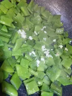 Make Shrimp fried lentils step 3