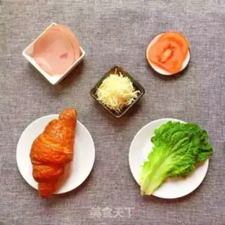 Make A croissant sandwich step 0