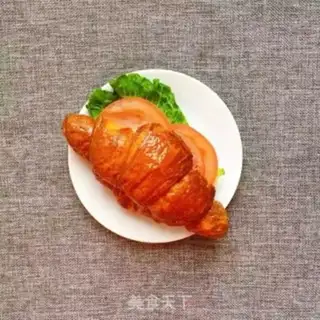 Make A croissant sandwich step 4