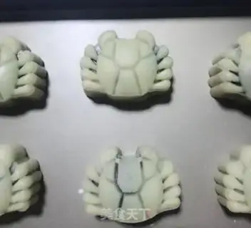 Make Crab Mooncake step 6