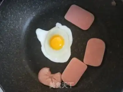Make Lazy breakfast sandwich step 1