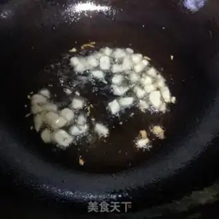 Make Rhodish and fried beans step 1