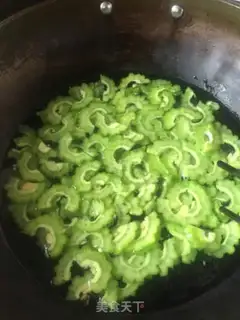 Make Bitter eggs step 1