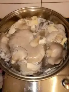 Make Mushroom pork pie step 1