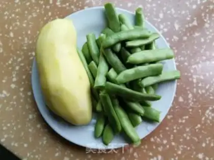 Make Potato bean horns step 0