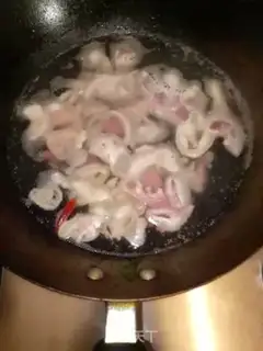 Make Spicy lamb soup step 1