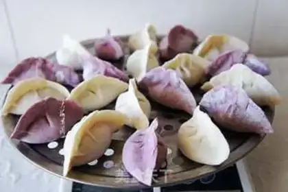 Make Piggy dumplings for the celery step 8
