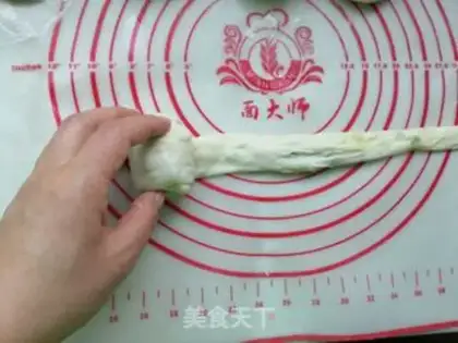 Make Cracker onions step 12
