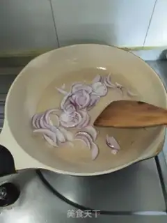 Make The onion fried the omelet step 6