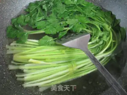 Make Shrimp fragrance, celery bouquets step 3