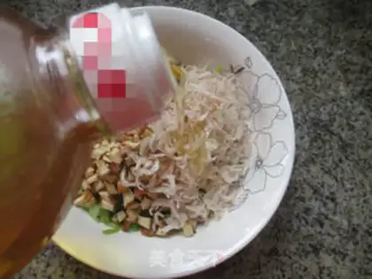 Make Shrimp fragrance, celery bouquets step 8