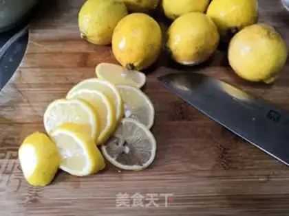 Make Honey lemonade step 1