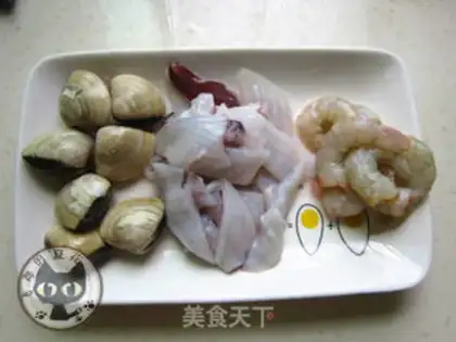 Make Seafood noodles step 1