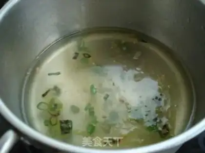 Make Loafers eat ester tofu crab bar soup step 2