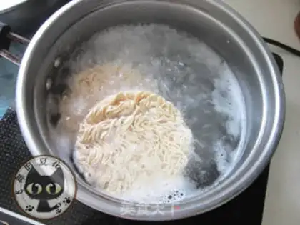 Make Seafood noodles step 4