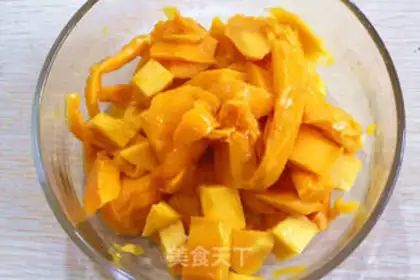 Make Coconut mango cake step 0
