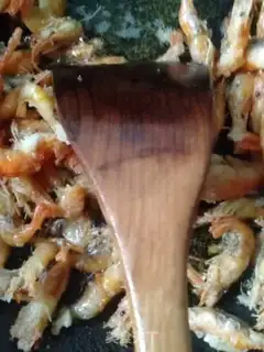 Make Pretzel shrimp step 5