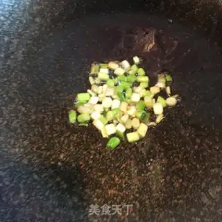 Make Tomato egg fried cake step 5