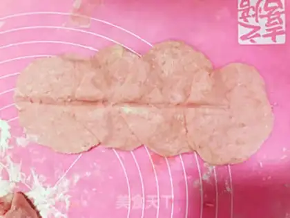 Make Rose rolls step 3