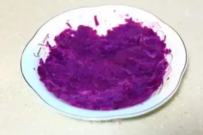 Make Potato-coloured buns step 2