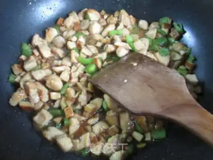 Make Pyramid fried chicken chest step 10