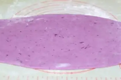 Make Potato-coloured buns step 4