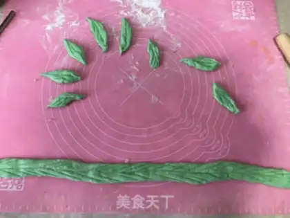 Make Rose rolls step 6
