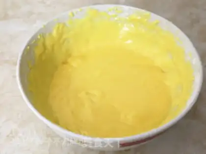 Make Strawberry chili cake step 2