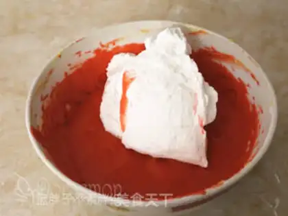 Make Strawberry chili cake step 4