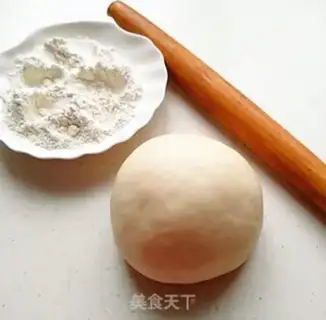 Make Four season bean pork buns step 0