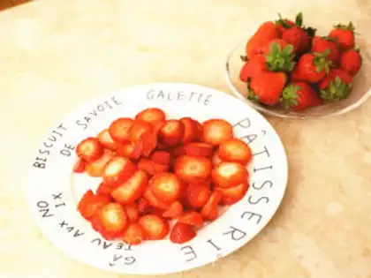 Make Strawberry chili cake step 10