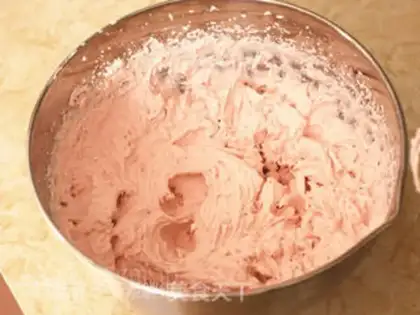 Make Strawberry chili cake step 12